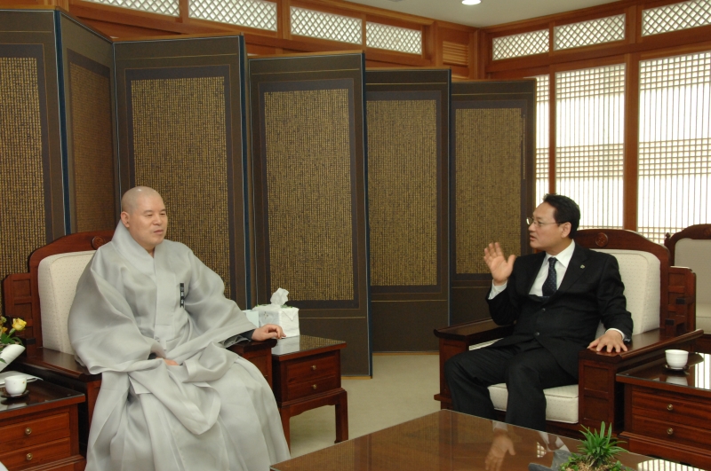 2010.06.24_문광부 장관 예방 (10)